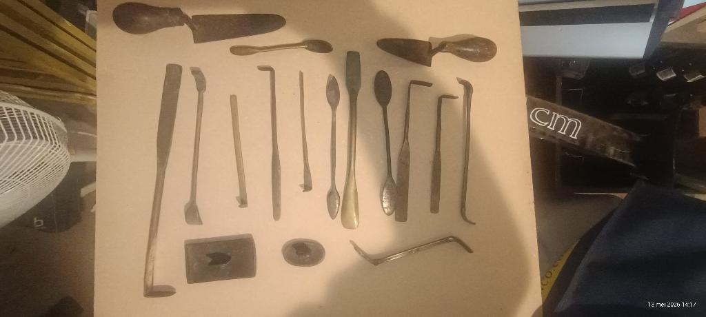 antiek gereedschap, Ophalen