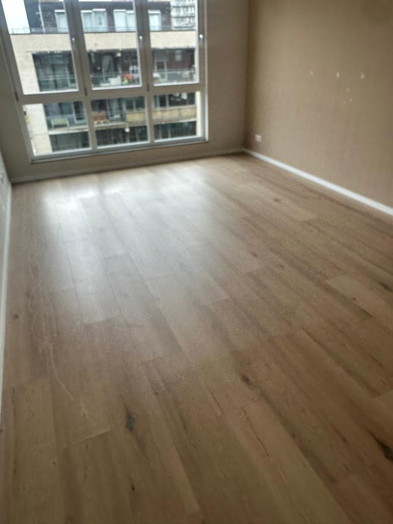 Licht eiken laminaat + plinten + ondervloer, Huis en Inrichting, 75 m² of meer, Zo goed als nieuw, Ophalen, Parket