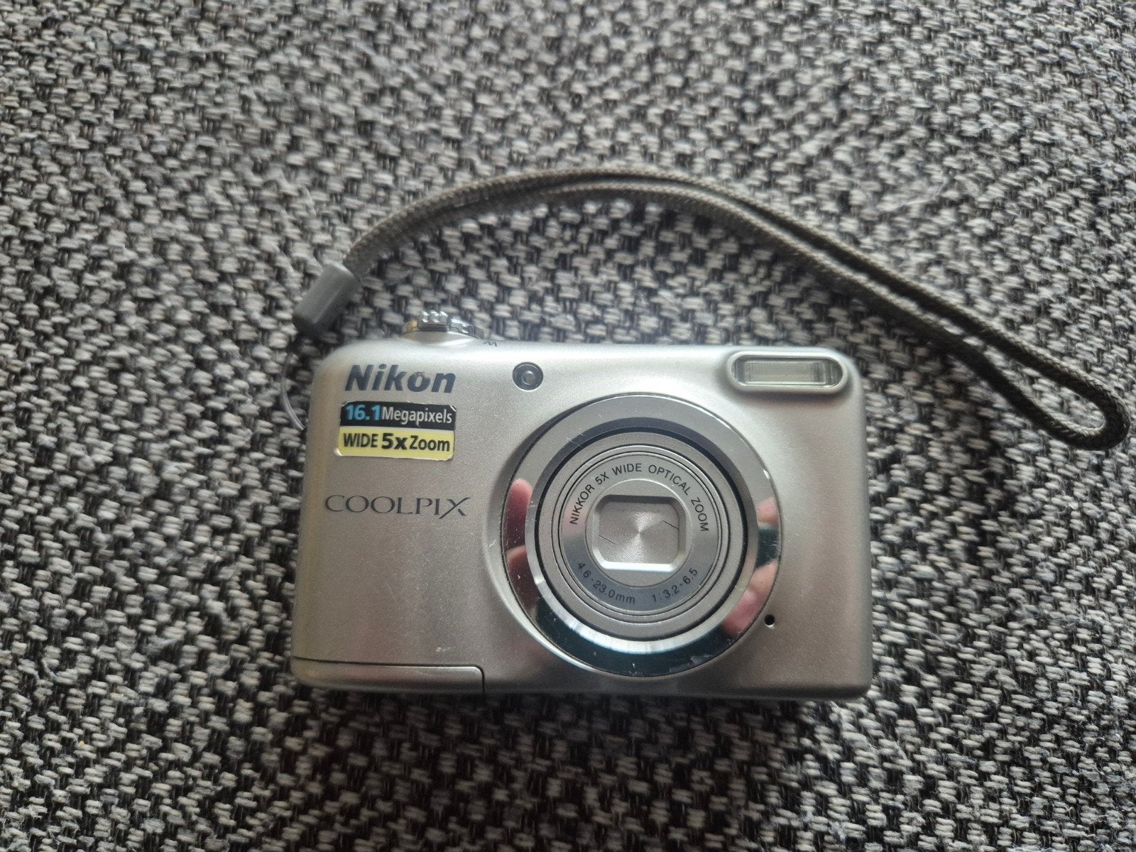 Nikon Coolpix A10 - Digitale Camera - Y2K Retro Digicam, Ingebouwde flitser, Gebruikt, Ophalen of Verzenden, Compactcamera