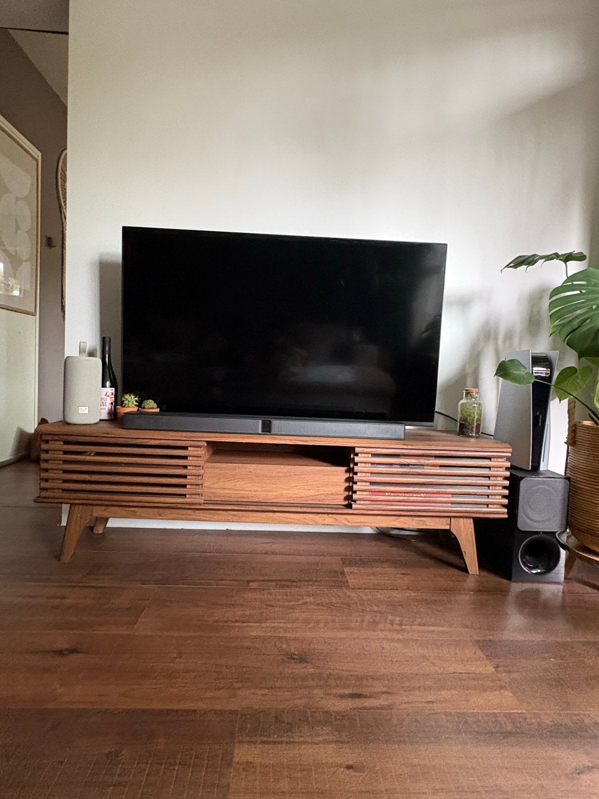 Prachtig walnoot houten TV meubel - 150x34x35 cm, Ophalen, 100 tot 150 cm, Zo goed als nieuw, Minder dan 100 cm