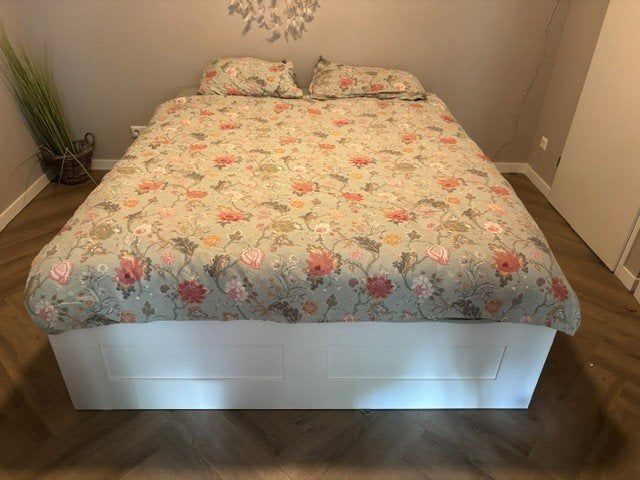 Brimnes Bed + 4 Opberglades 160x200 cm + Matras Vagstranda, Ophalen, Gebruikt, Wit, Tweepersoons