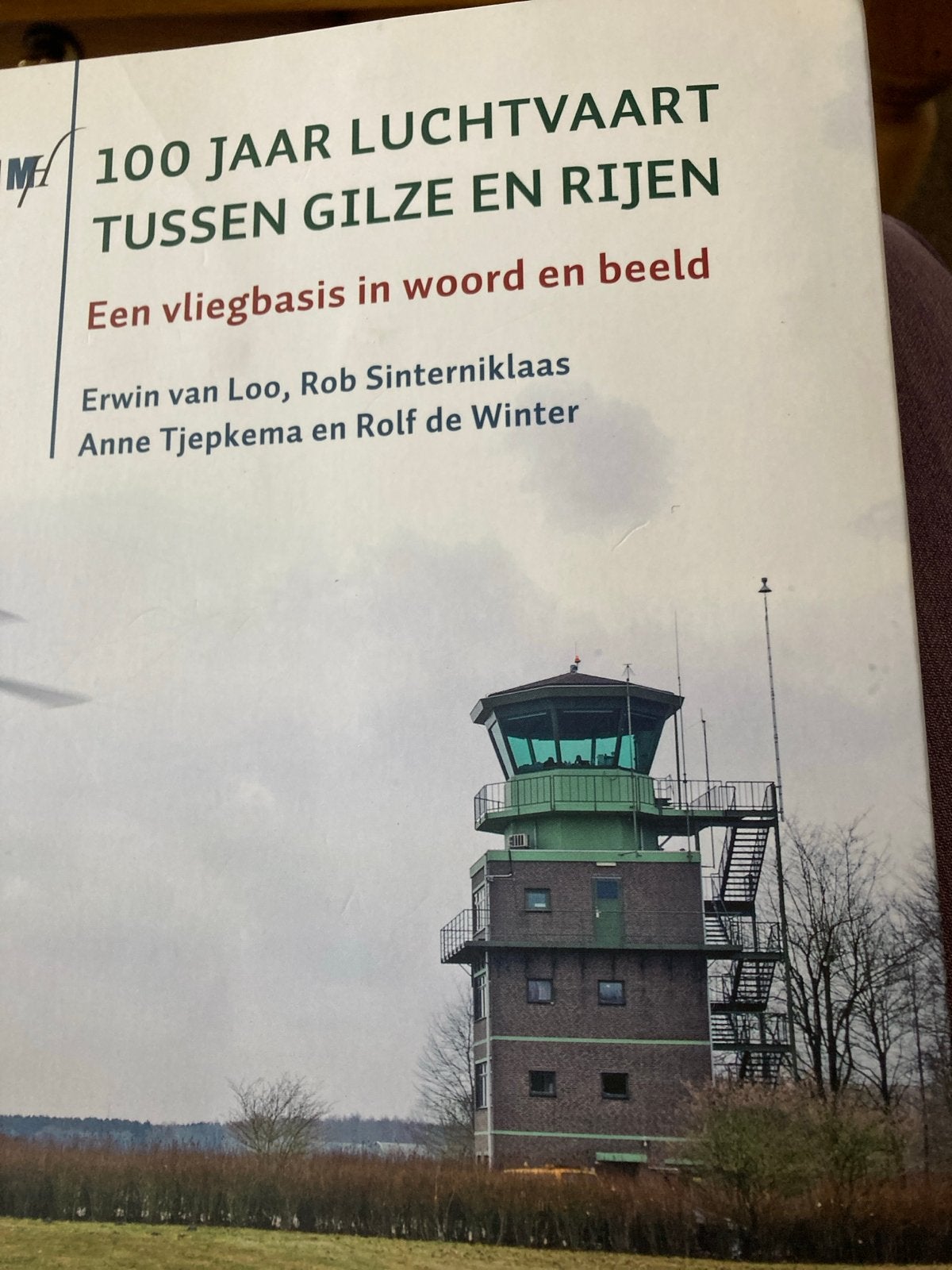 100 Jaar Luchtvaart tussen Gilze en Rijen - Boek, Ophalen of Verzenden, Tweede Wereldoorlog, Zo goed als nieuw, Luchtmacht