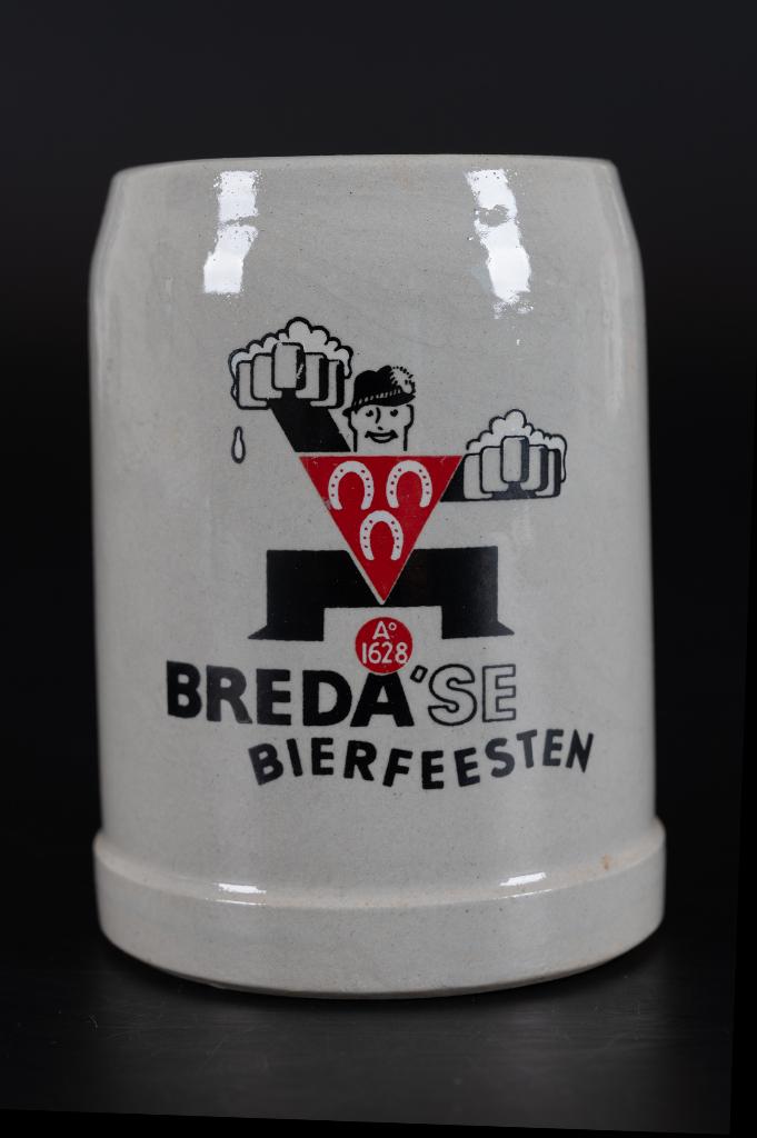 3 Hoefijzers Breda, Bredase Bierfeesten bierpul 0,5 Ltr, Ophalen of Verzenden, Gebruikt, Pul(len), Overige merken