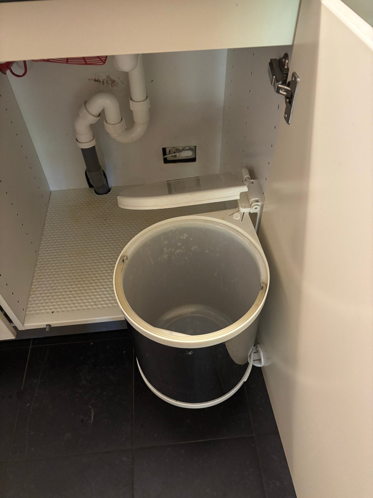 afvalemmer voor inbouw, Ophalen, Kunststof, Gebruikt, 5 – 50
