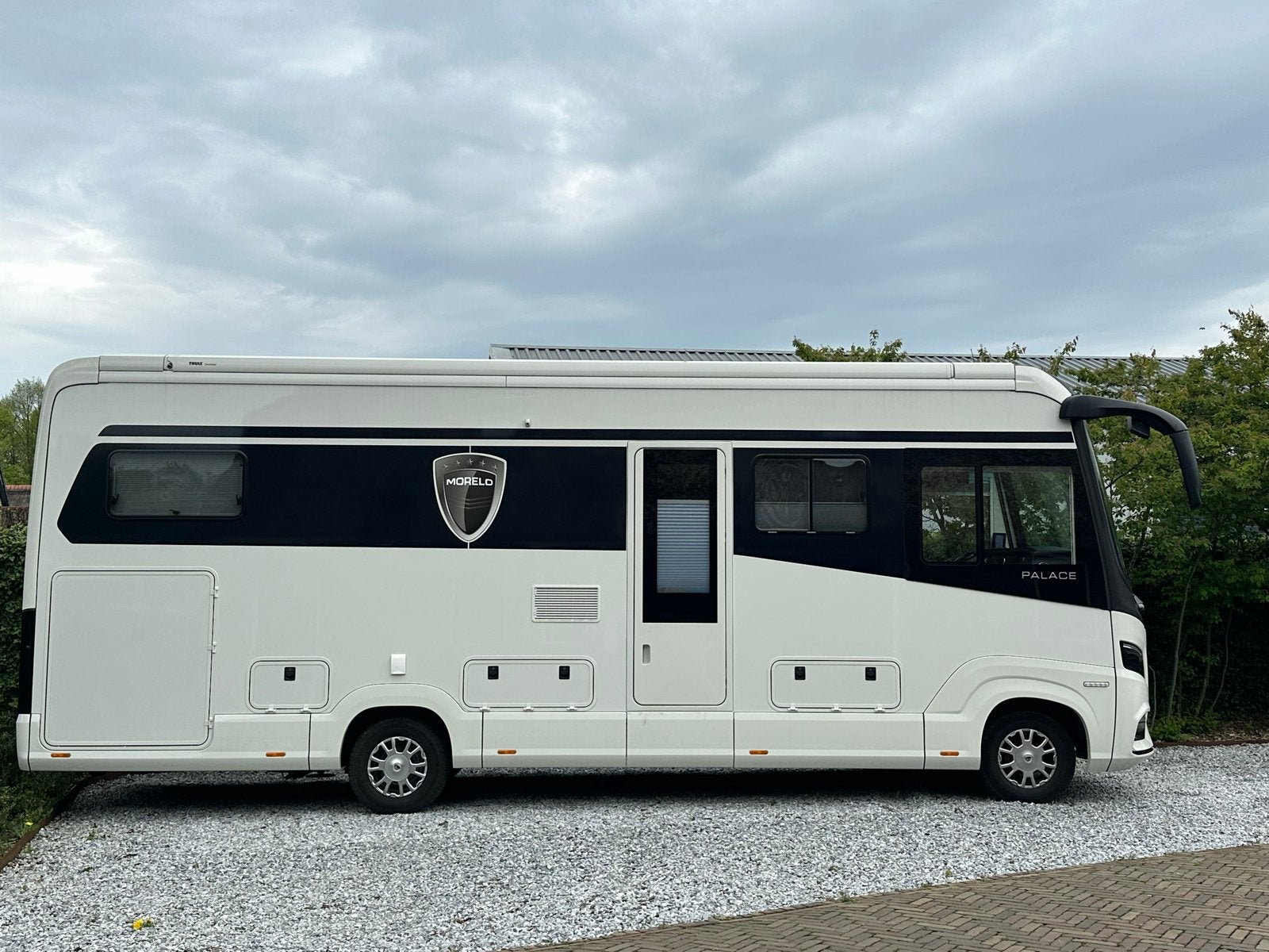 Morelo Palace 85 L met luxe opties en comfort, Caravans en Kamperen, Chemisch toilet, Vloeistofverwarming, Bedrijf, Diesel