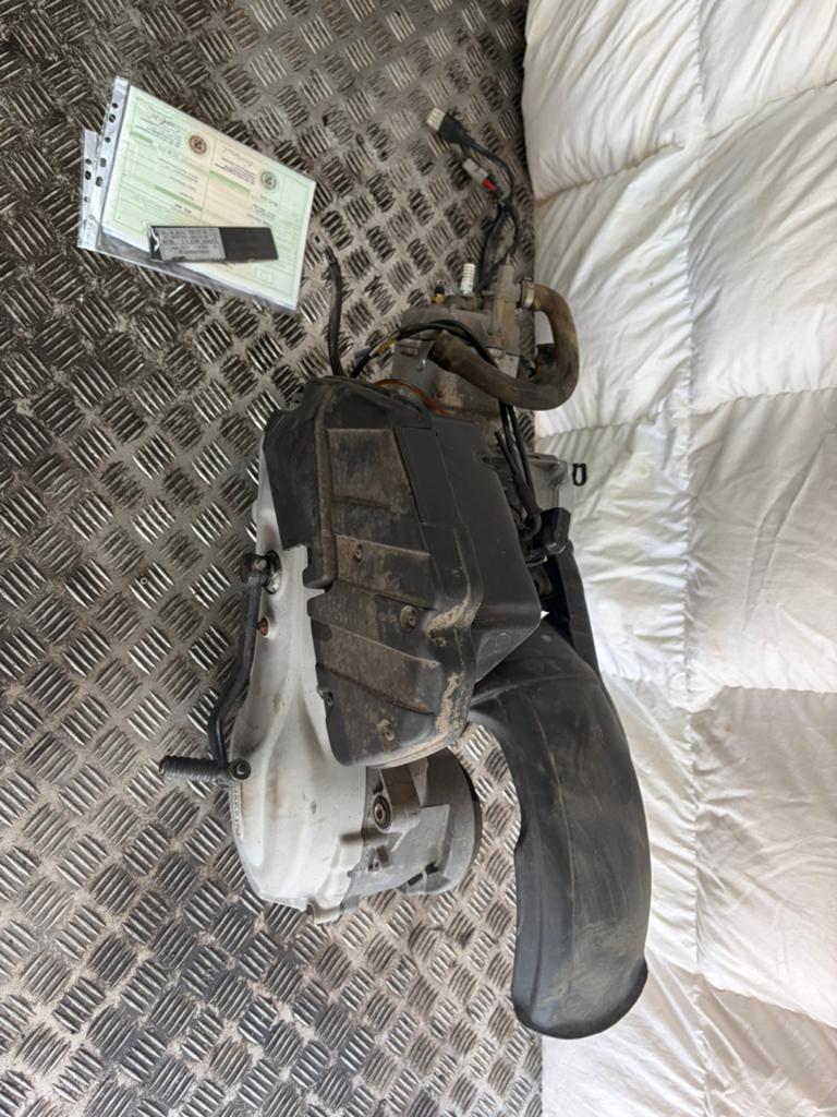 Piaggio Hexagon 180cc motorblok, Ophalen