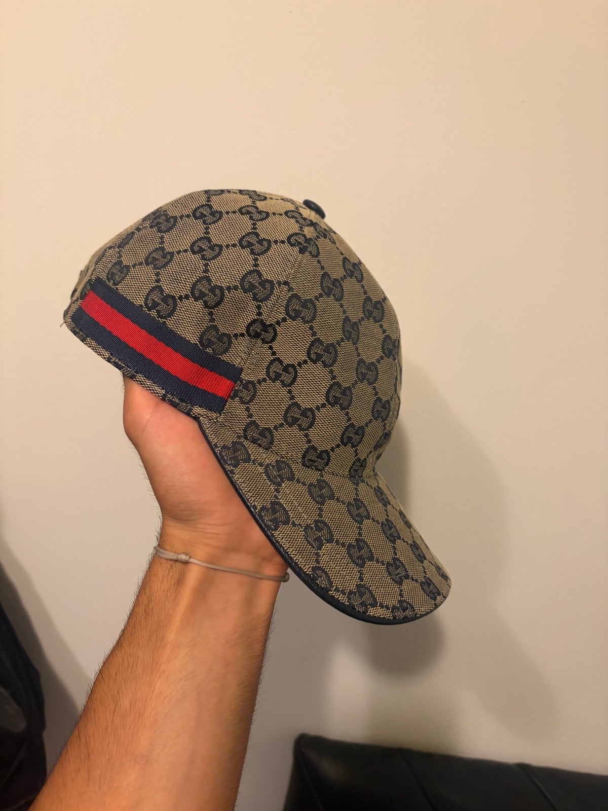Gucci Pet met GG Monogram en Webstreep, Kleding | Heren, Ophalen of Verzenden, Zo goed als nieuw, One size fits all, Pet