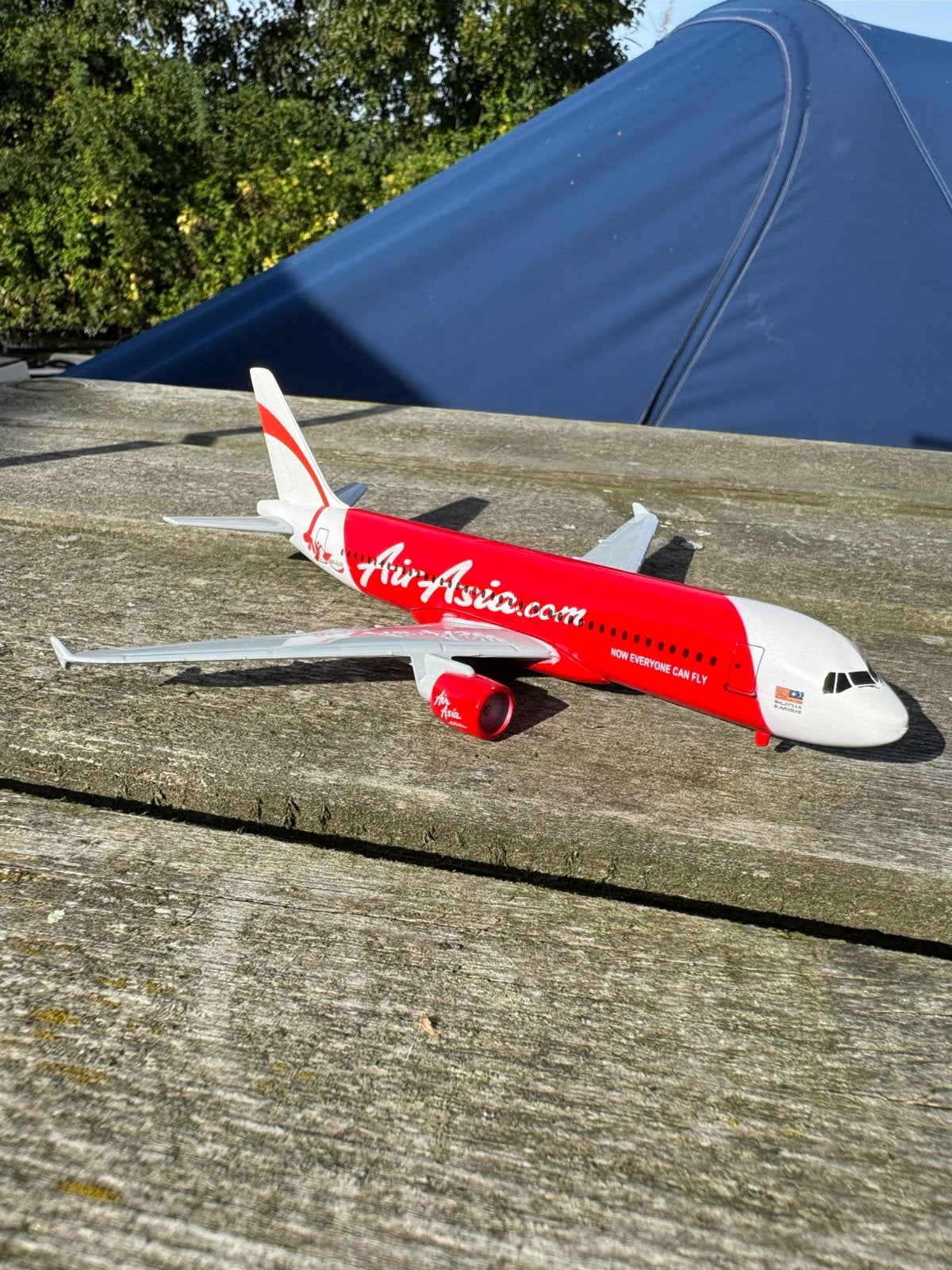 Air Asia Airbus A320 schaalmodel | Metaal | 1/200, Overige merken, 1:200 of kleiner, Ophalen of Verzenden, Zo goed als nieuw