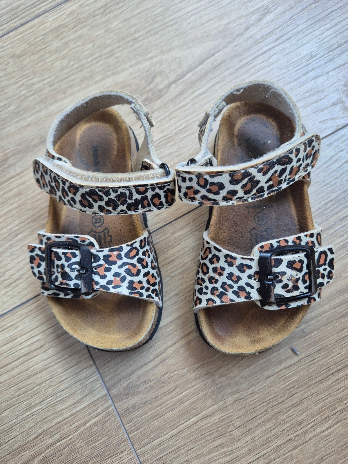 Leuke sandalen met luipaardprint - Maat 23, Gebruikt, Meisje, Hush Puppies, Overige typen