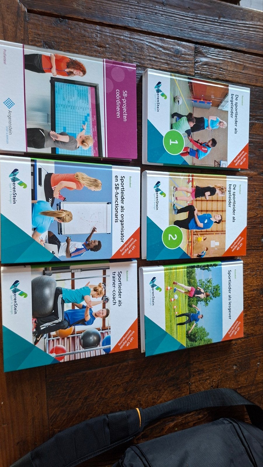 Studieboeken MBO Sport en Bewegen (Curio) - Complete Set, Boeken, Ophalen of Verzenden, Zo goed als nieuw, MBO