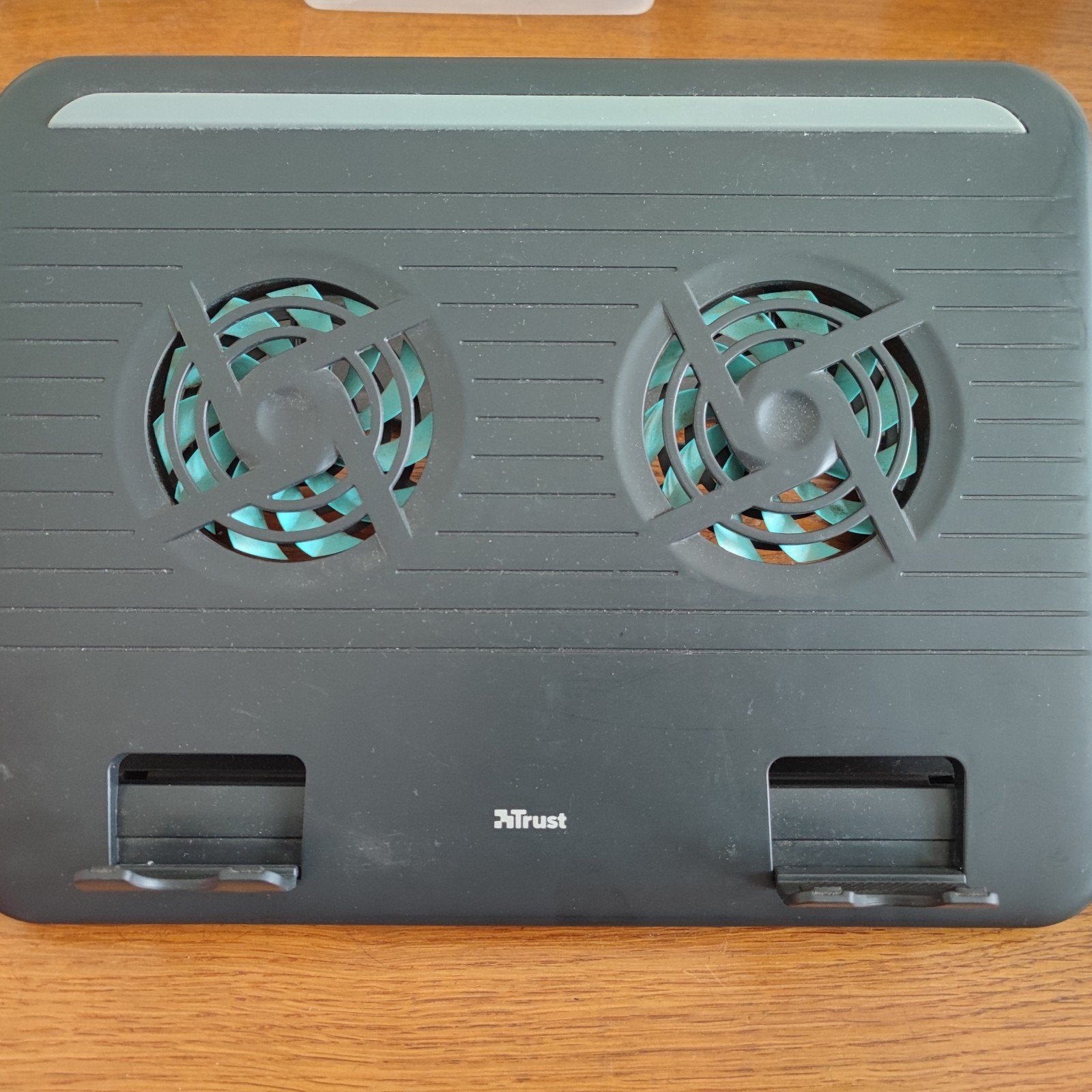 Trust Cyclone 17866 Koelpad voor Laptop0s (15-16 inch), Computers en Software, Laptopstandaarden, Ophalen of Verzenden, Gebruikt