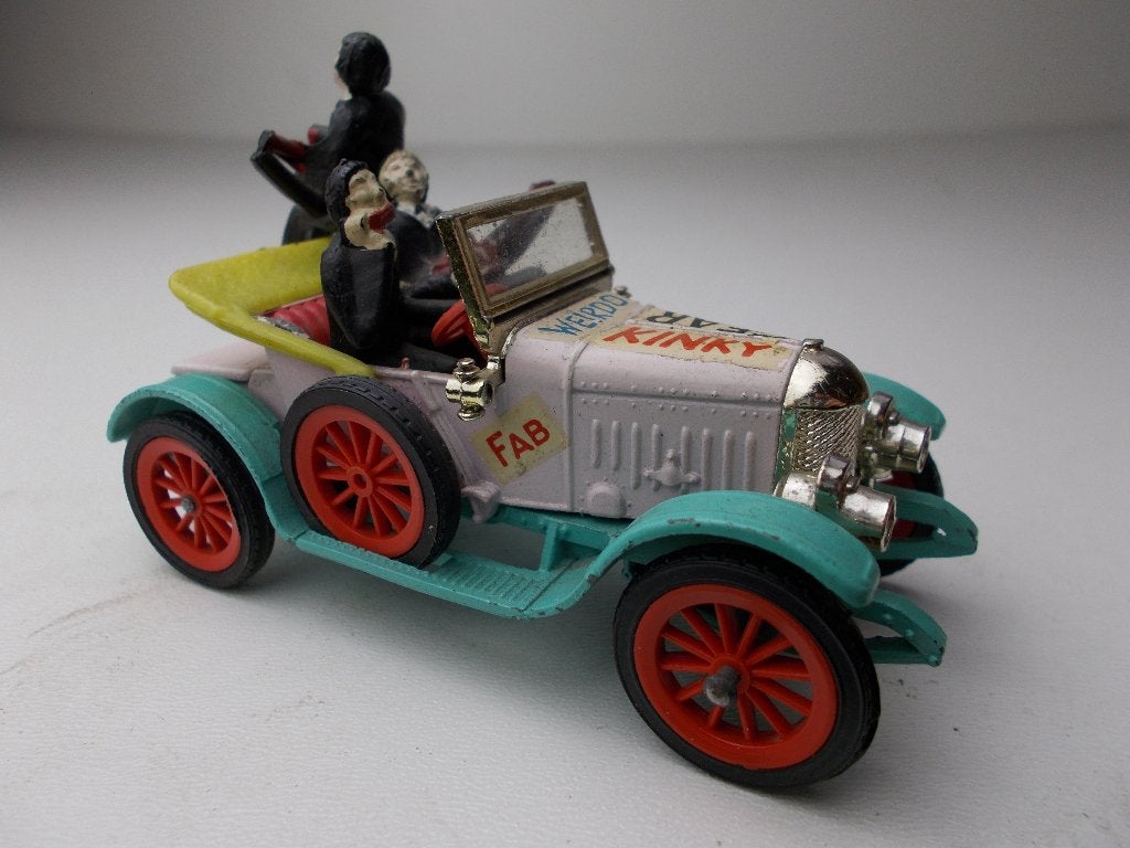1966 Dinky Toys 486 "DINKY BEATS" (Beatles) MORRIS OXFORD