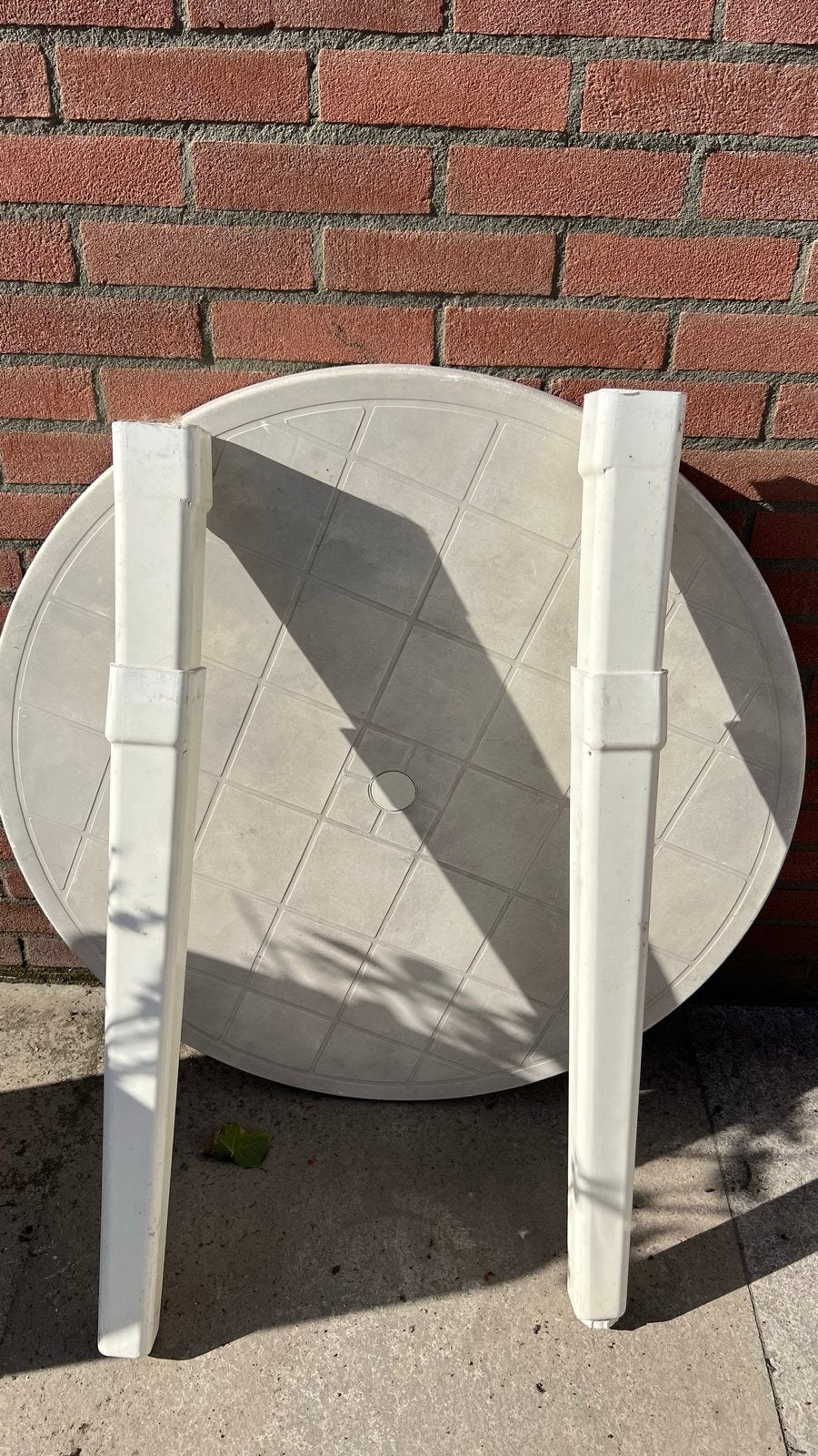 Ronde tuintafel van kunststof - Gebruikt, Ophalen, Gebruikt, Rond, Kunststof