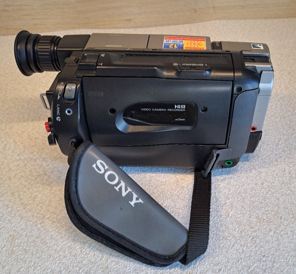 Sony camcorder Hi8 Camcorder, Ophalen, 20x of meer, Overige soorten, Zo goed als nieuw