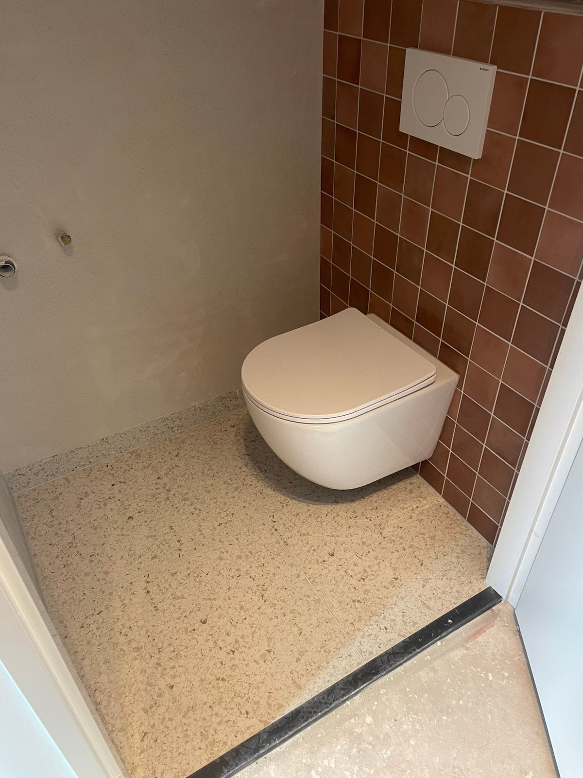 Restpartij 60x60 vloertegels genoeg voor vloer toilet, Doe-het-zelf en Verbouw, Tegels, Ophalen, 60 cm of meer, Nieuw, Minder dan 5 m²