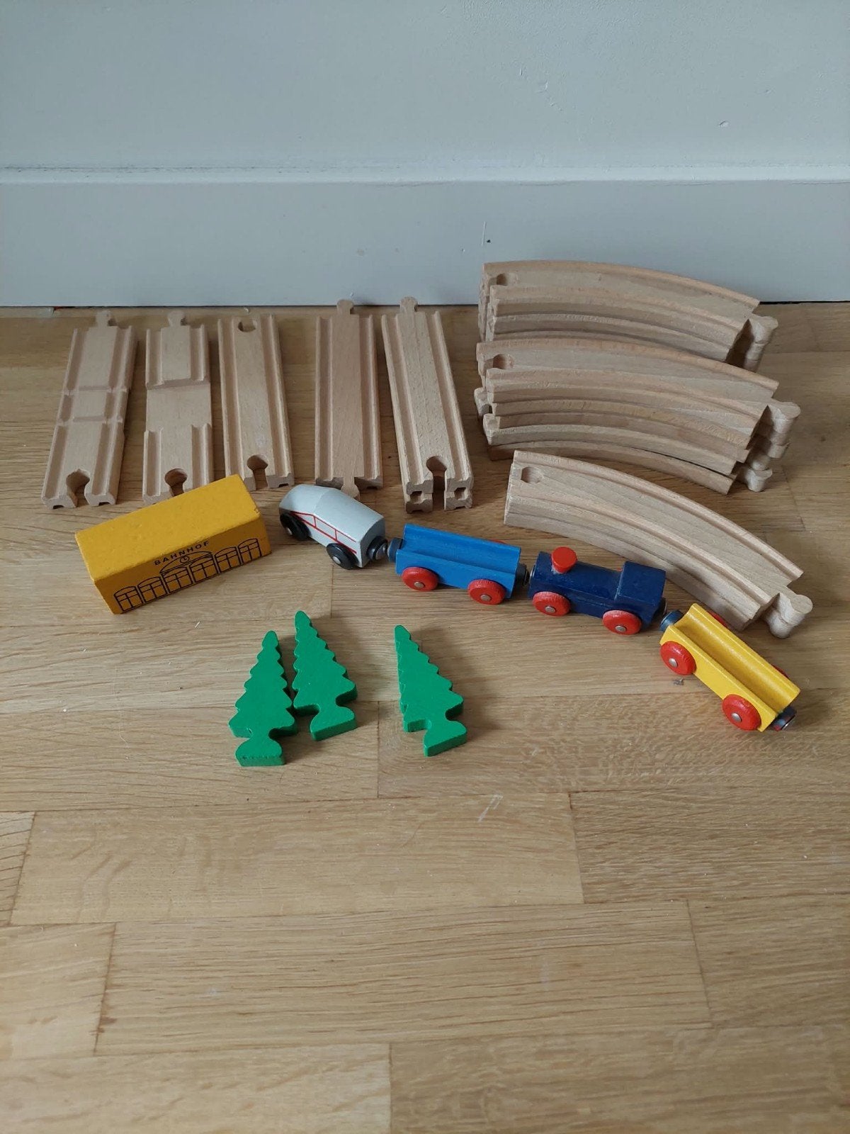 Houten Treinset met Rails, Trein, Boompjes en Station, Ophalen of Verzenden, Gebruikt