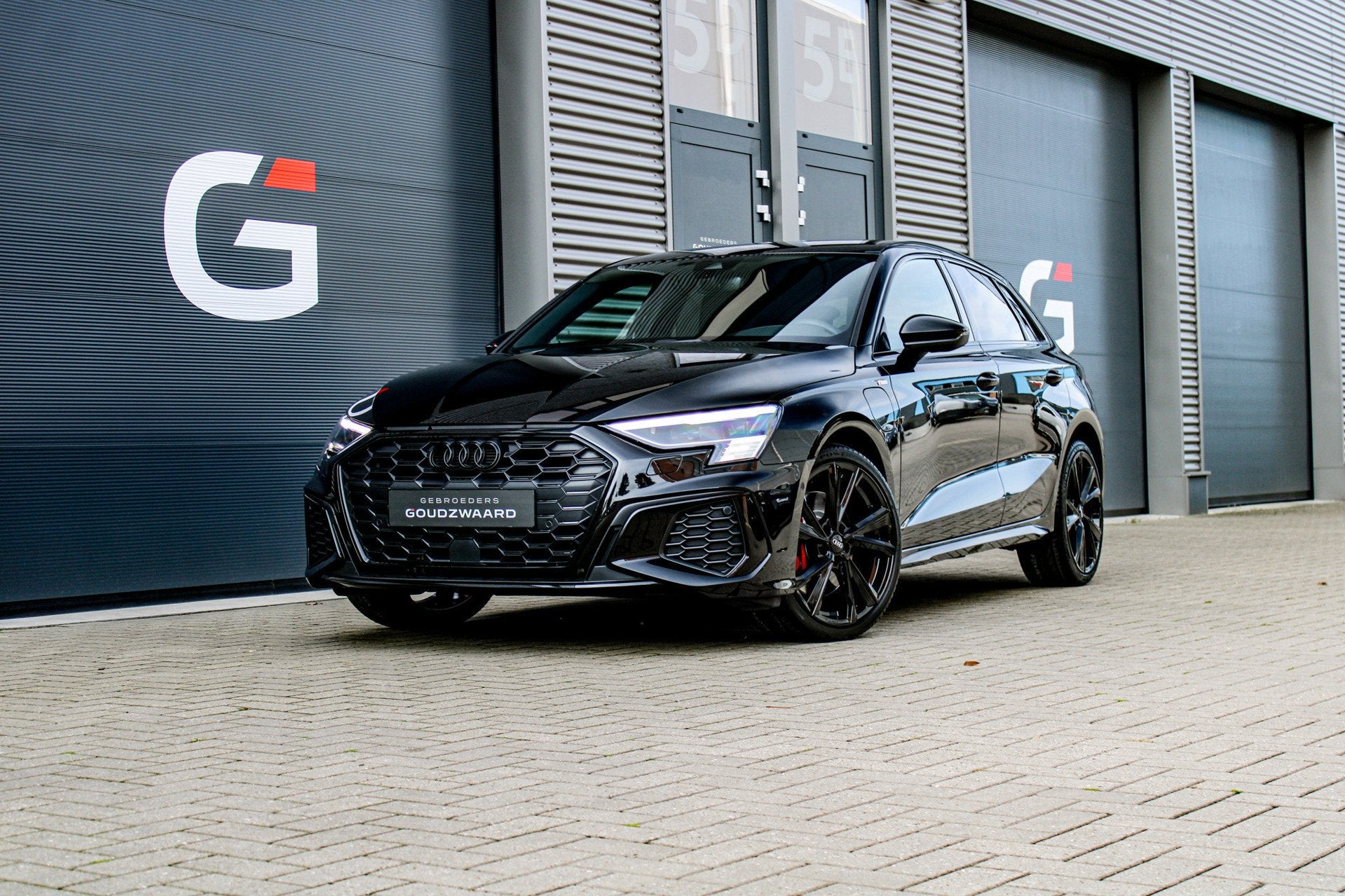 Audi A3 Sportback 45 TFSI e S edition Competition | Memory |, Gebruikt, Zwart, 4 cilinders, Zwart