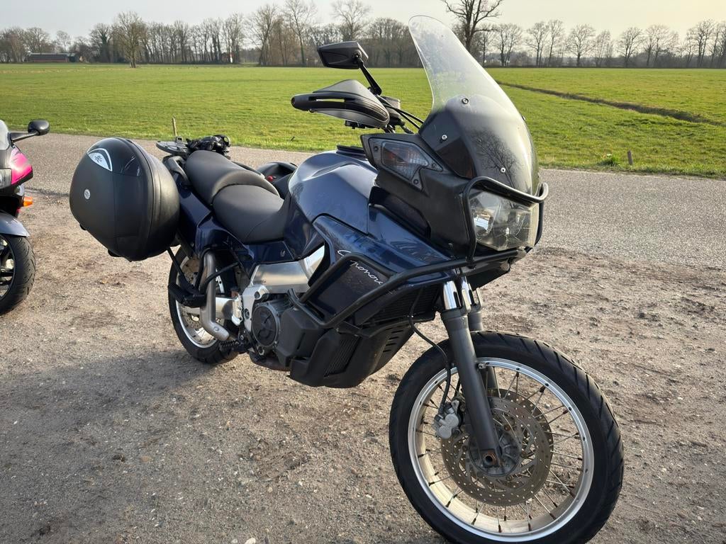 Aprilia Caponord 1000 - Avontuurlijke Toermotor, 2 cilinders, Motorrijbewijs A, Particulier, Meer dan 35 kW