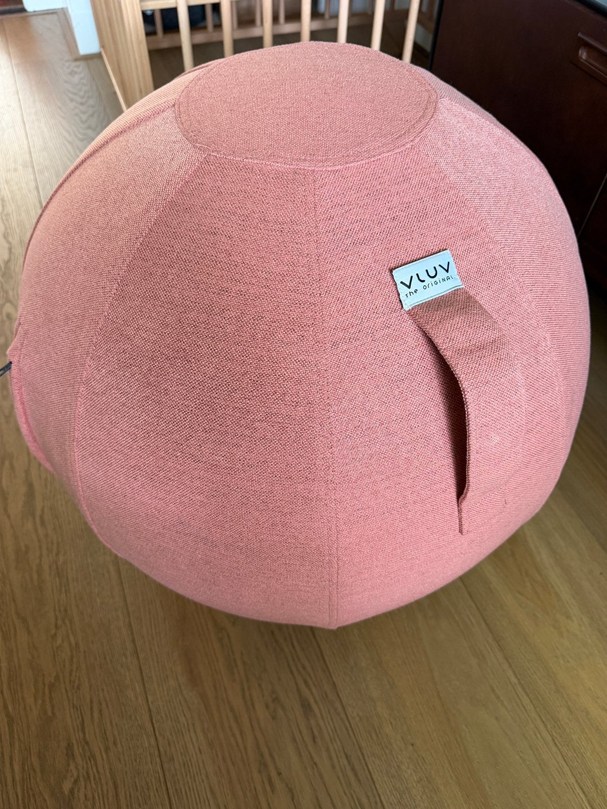Vluv ergonomische zitbal - 65cm salmon, Ophalen of Verzenden, Overige kleuren, Stof, Eén