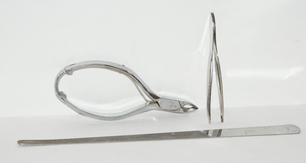 NOGENT Set nagelsverzorging Inox 3st Vintage ** ALS NIEUW **, Ophalen of Verzenden, Zo goed als nieuw, Overige typen