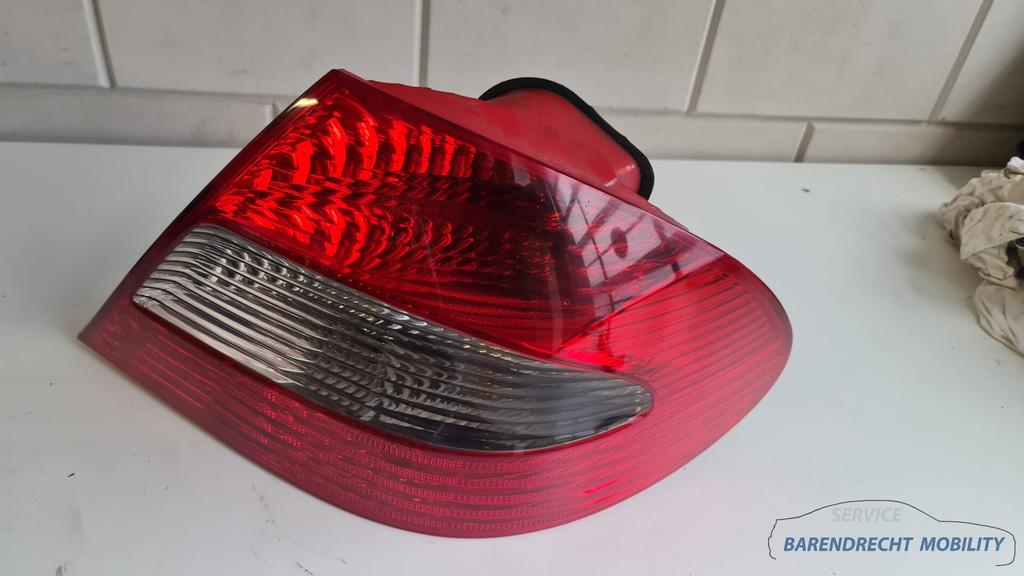 Achterlicht Mercedes W209 A209 C209 CLK facelift A2098200877, Gebruikt, Mercedes-Benz AG, Mercedes-Benz, Ophalen of Verzenden