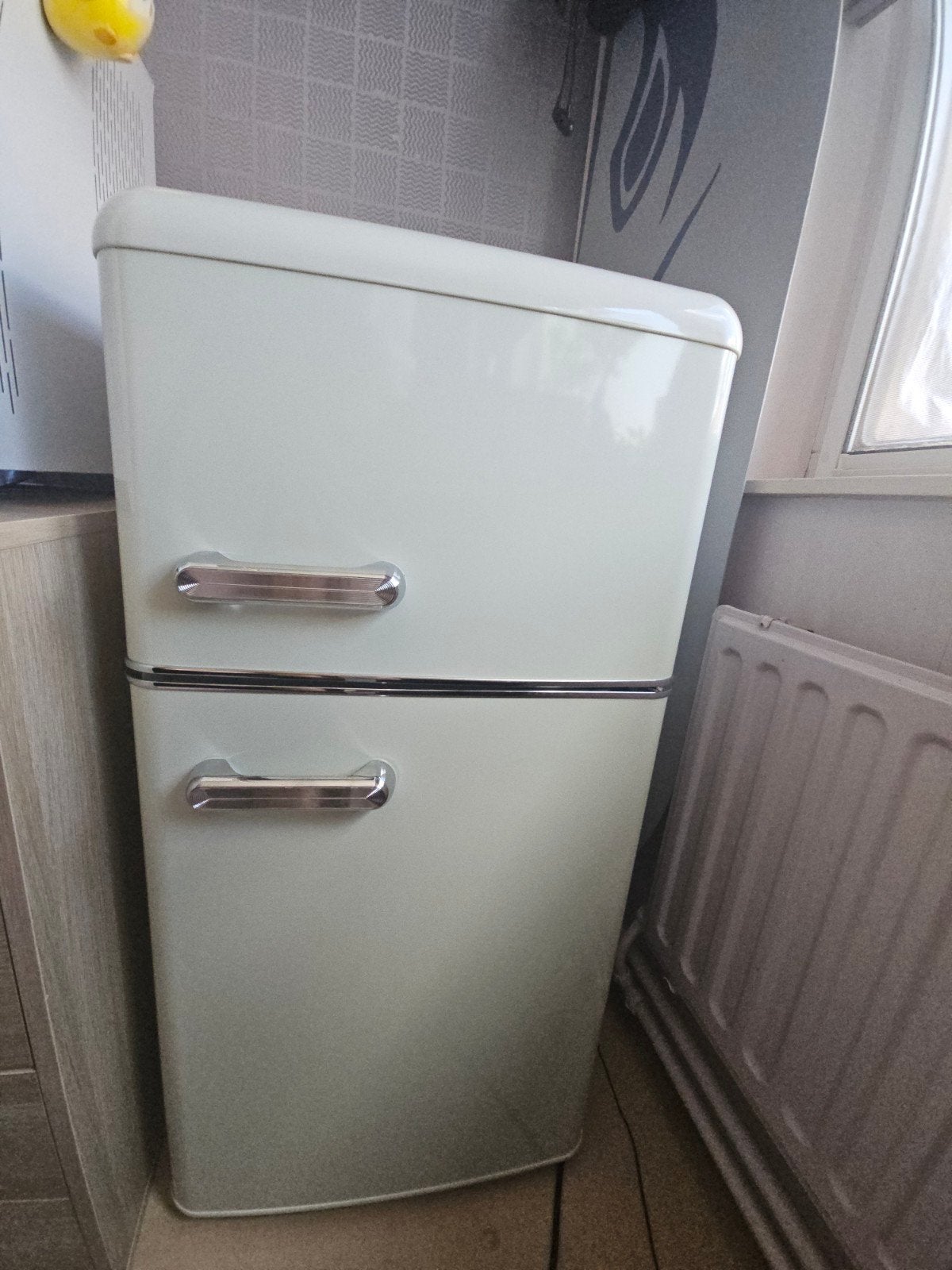 Mini retro koelkast met aparte vriezer, 72L, 45 tot 60 cm, Met vriesvak, Ophalen, 85 tot 120 cm