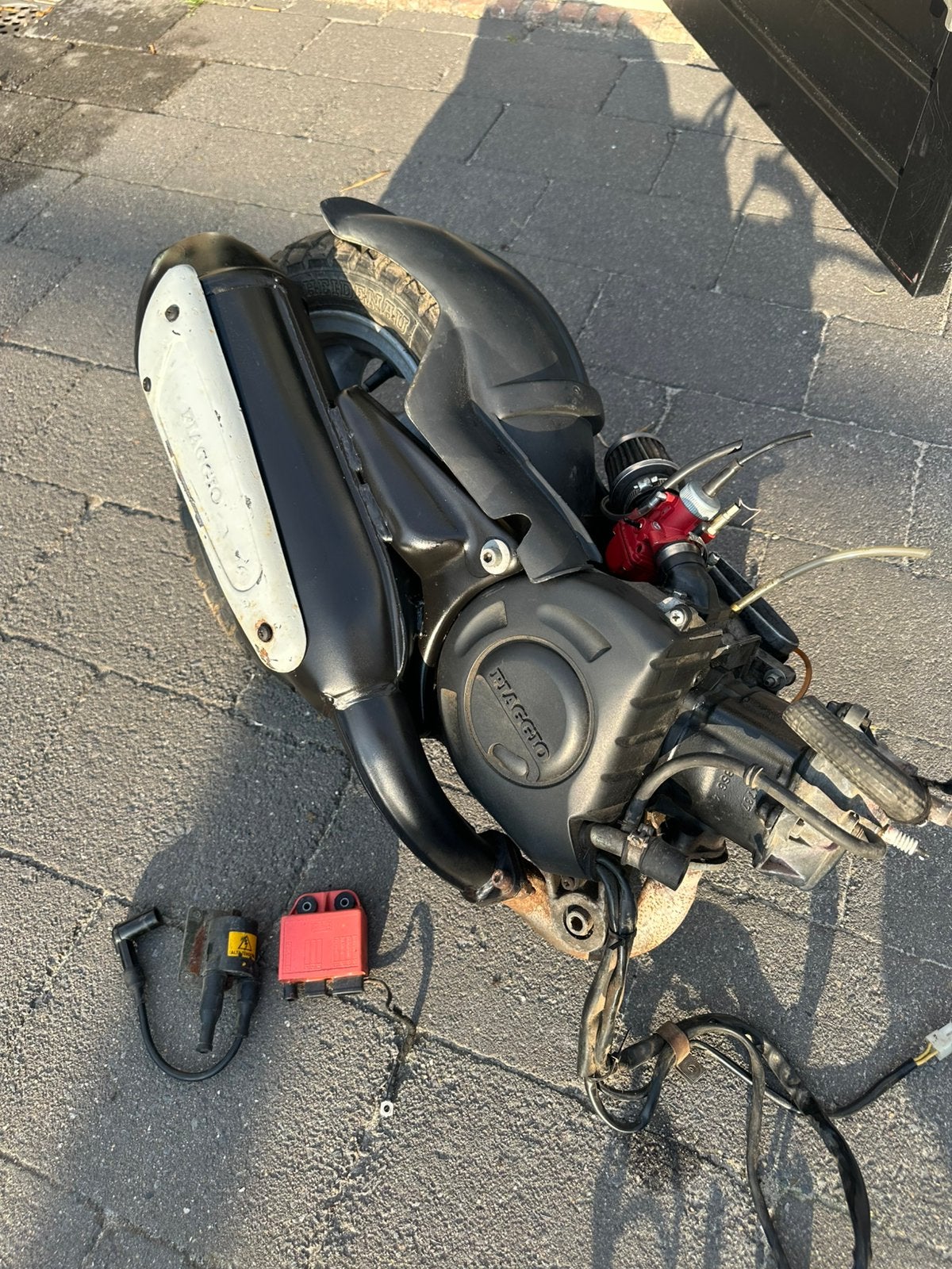 Hexagon 125cc plug and play, Ophalen, Zo goed als nieuw, Blok, Piaggio