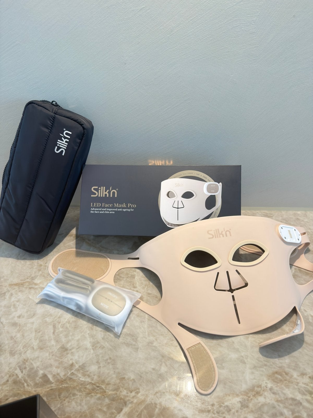 Silk’n LED Face Mask Pro – nieuw in doos & ongebruikt, Ophalen of Verzenden, Nieuw, Gehele gezicht, Verzorging