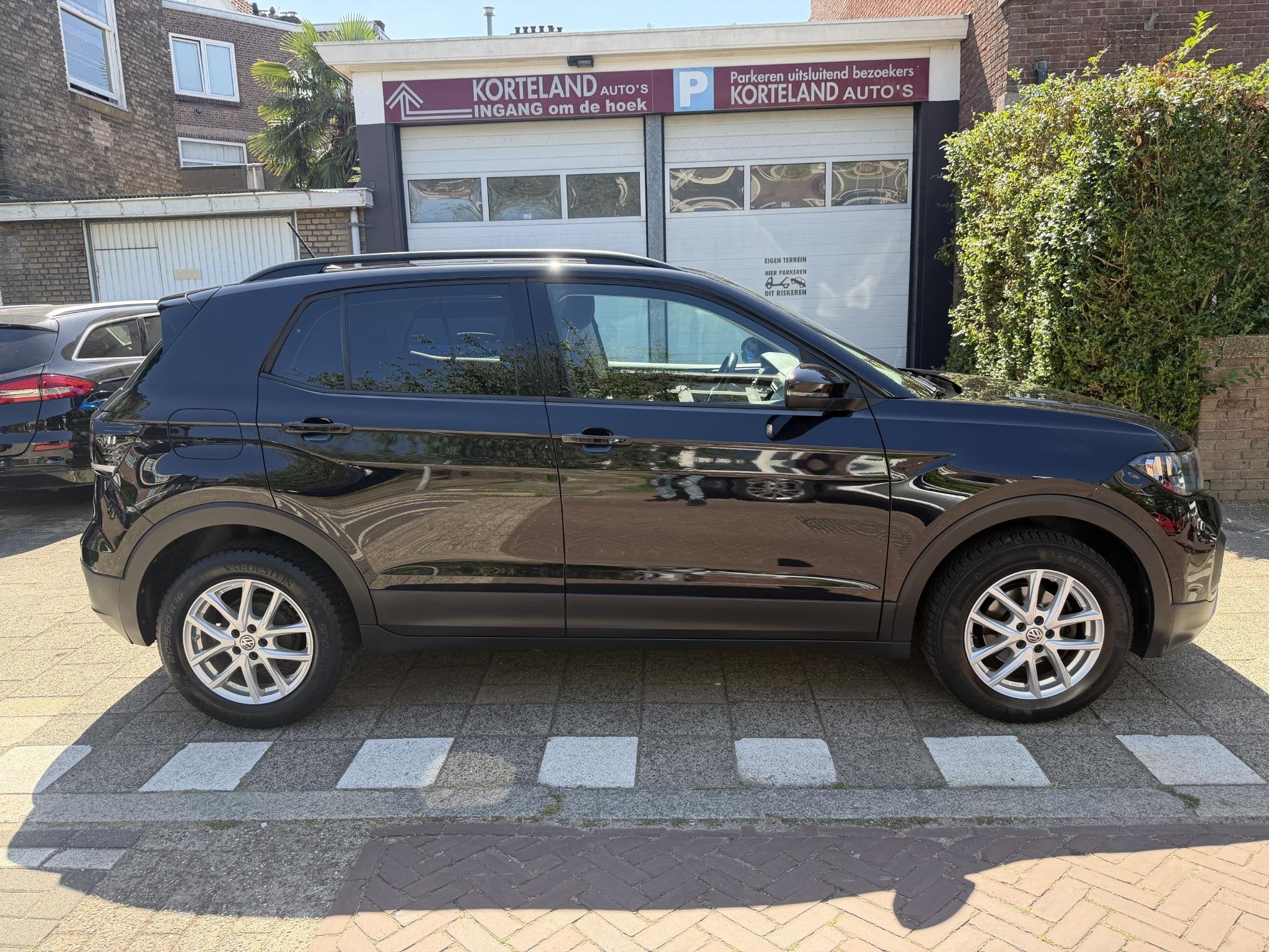 Volkswagen T-Cross 1.0 TSI Life, Auto's, Voorwielaandrijving, Met garantie (alle), 620 kg, Origineel Nederlands