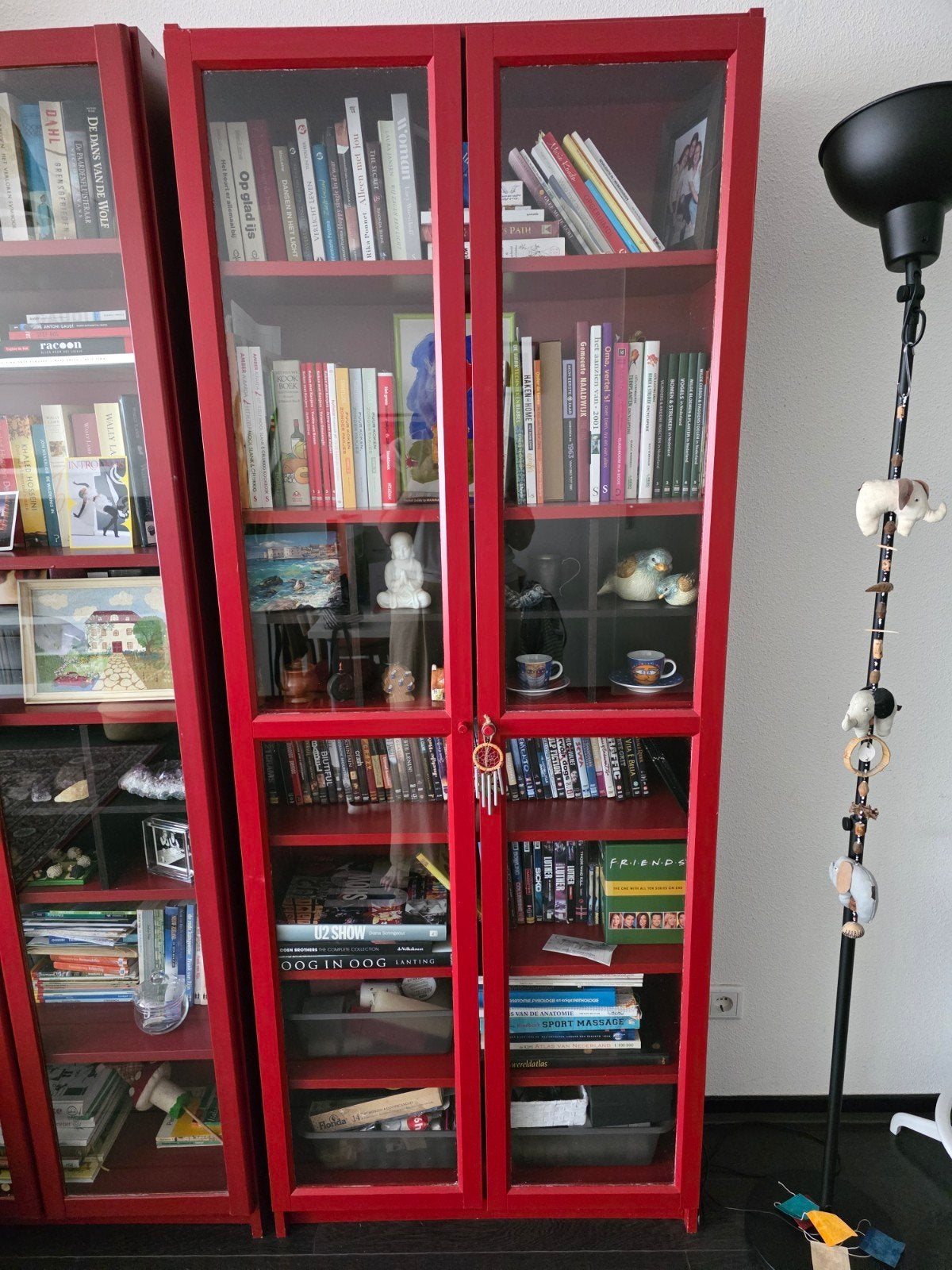 Billy boekenkast rood met leuke inzet, Huis en Inrichting, Ophalen, 50 tot 100 cm, 25 tot 50 cm, Gebruikt