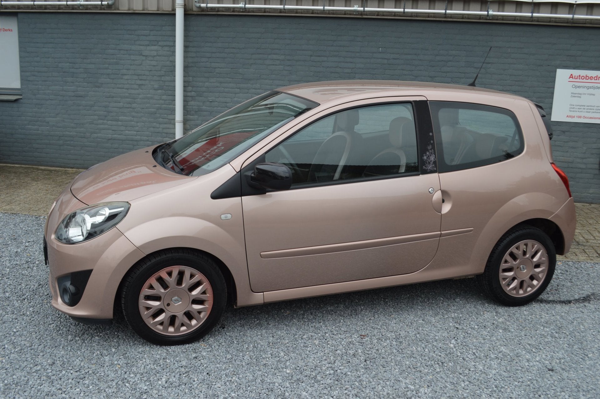 Renault Twingo 1.2-16V Miss Sixty Airco | Stuurbekrachtiging, Gebruikt, 4 cilinders, 4 stoelen, Origineel Nederlands