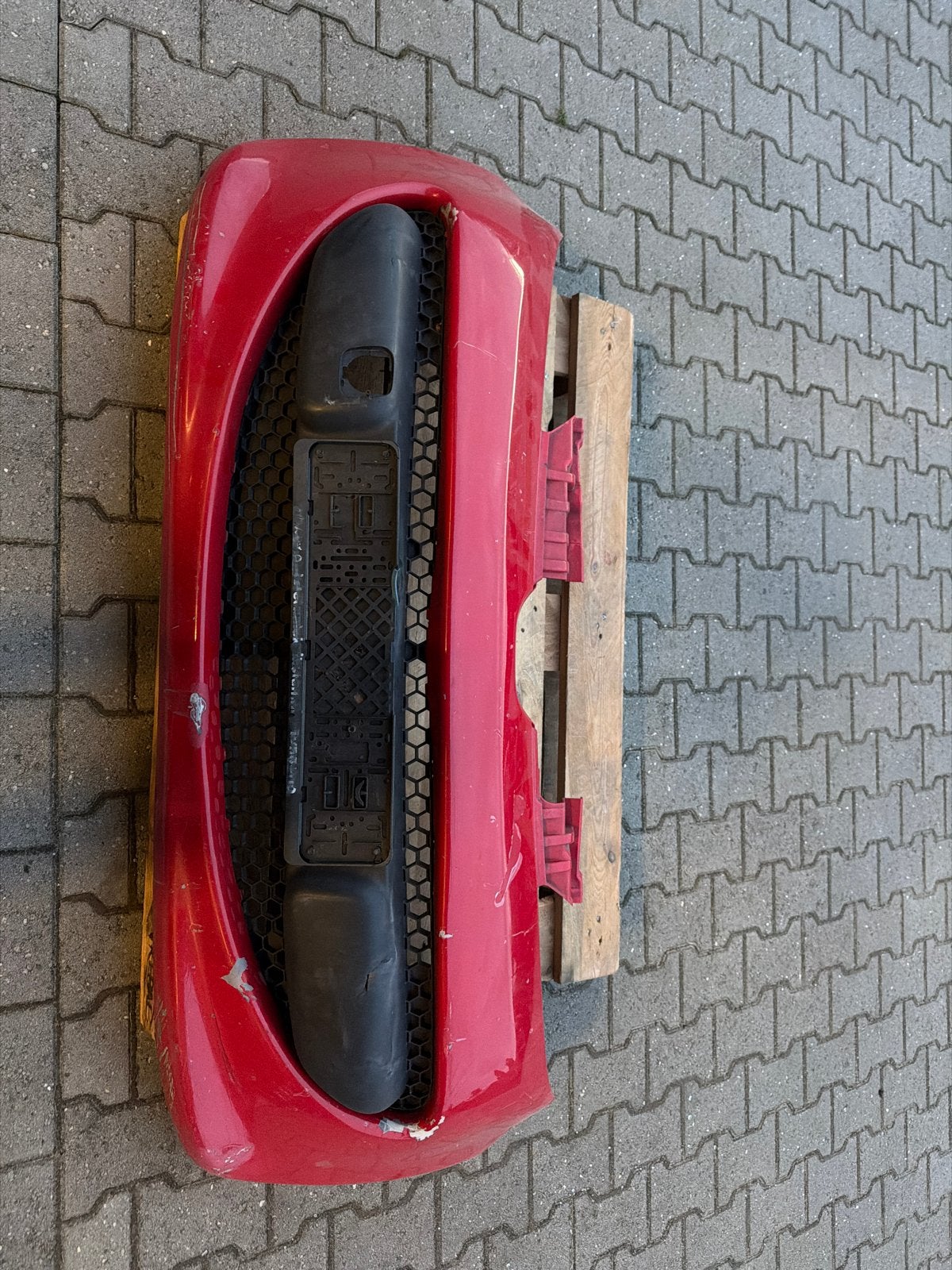Peugeot 107 Voorbumper - Opknapper, Ophalen, Gebruikt