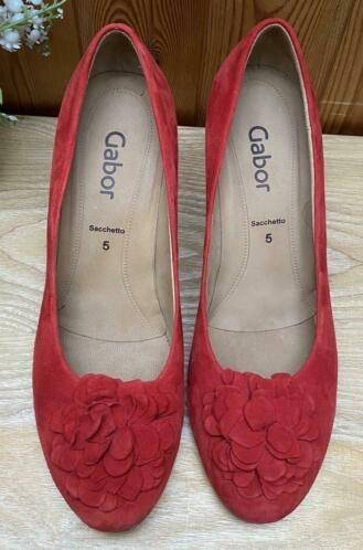 Gabor rode suède schoenen maat 38 [v], Ophalen of Verzenden, Zo goed als nieuw, Schoenen met hoge hakken, Rood