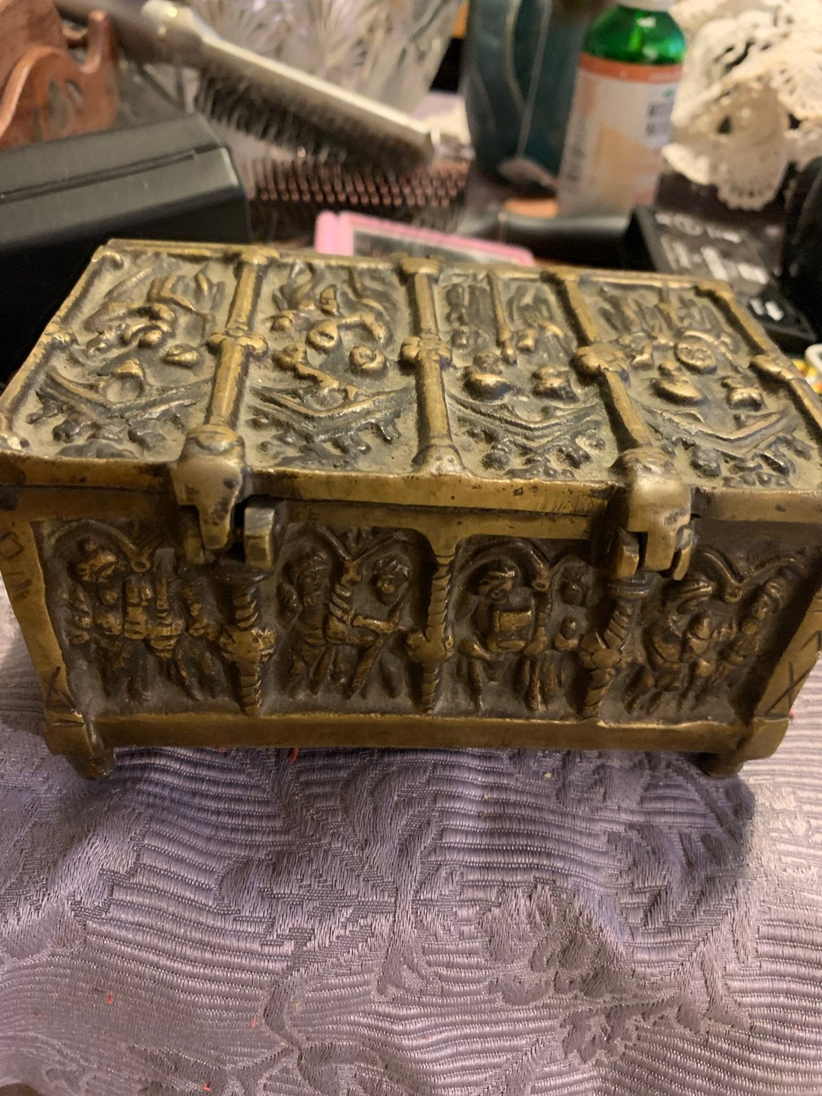 Antieke Bronzen Kist met Gedetailleerde Reliëfs, Antiek en Kunst, Ophalen, Brons