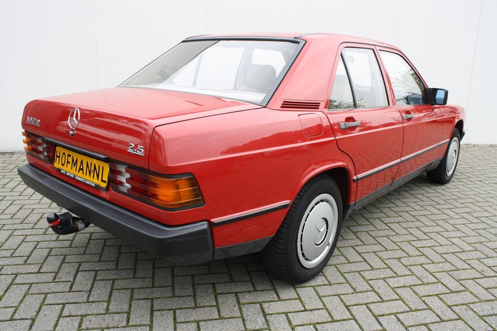 Mercedes-Benz 190D 2.5 116000km! (bj 1985, automaat), Auto's, Achterwielaandrijving, Gebruikt, 190-Serie, Sedan