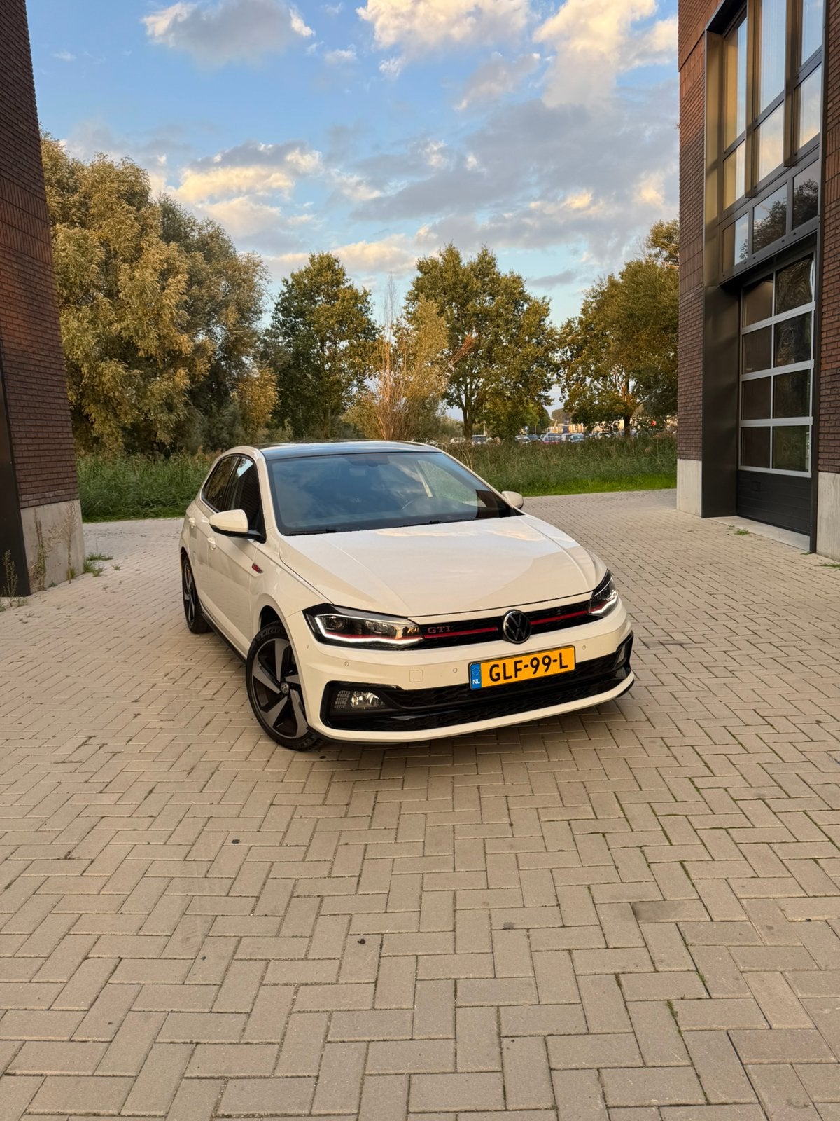 Volkswagen Polo 2.0 TSI 200pk 6-DSG 2020 Wit, 4 cilinders, 1984 cc, Wit, 1200 kg