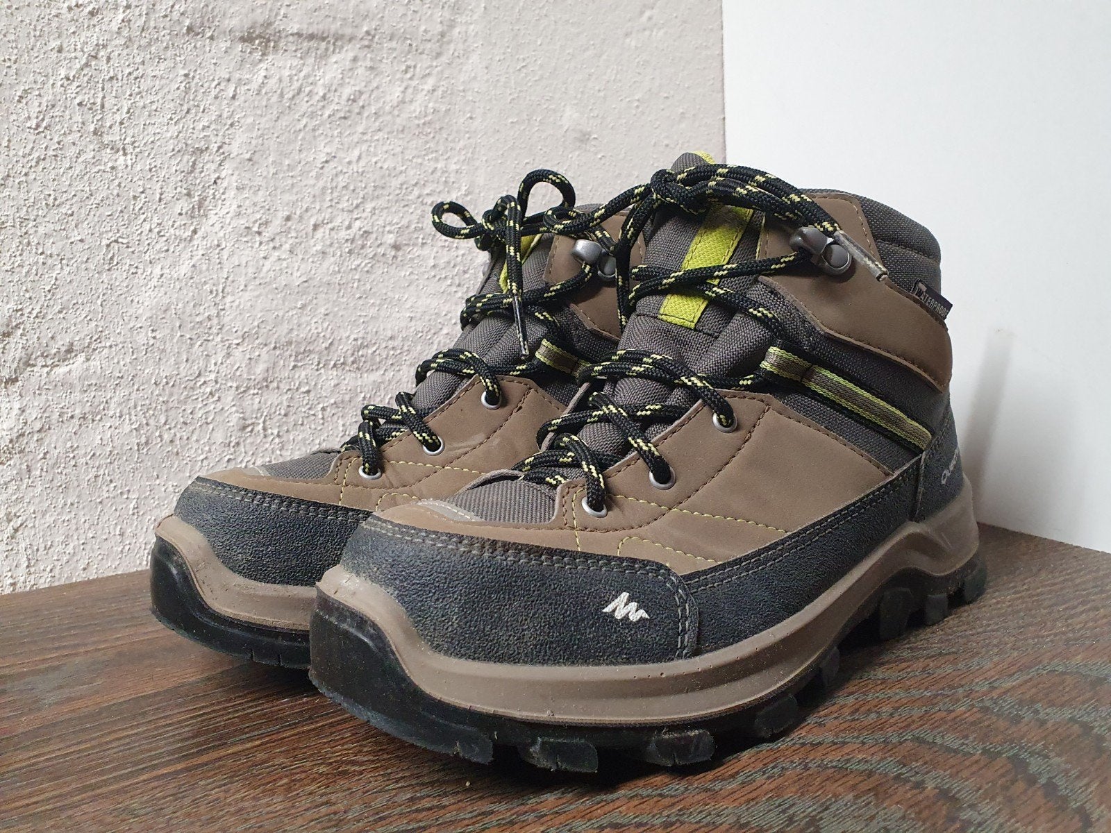 Bergschoenen Quechua maat 35 zo goed als nieuw, Sport en Fitness, Bergsport en Wandelen, Ophalen of Verzenden, Zo goed als nieuw