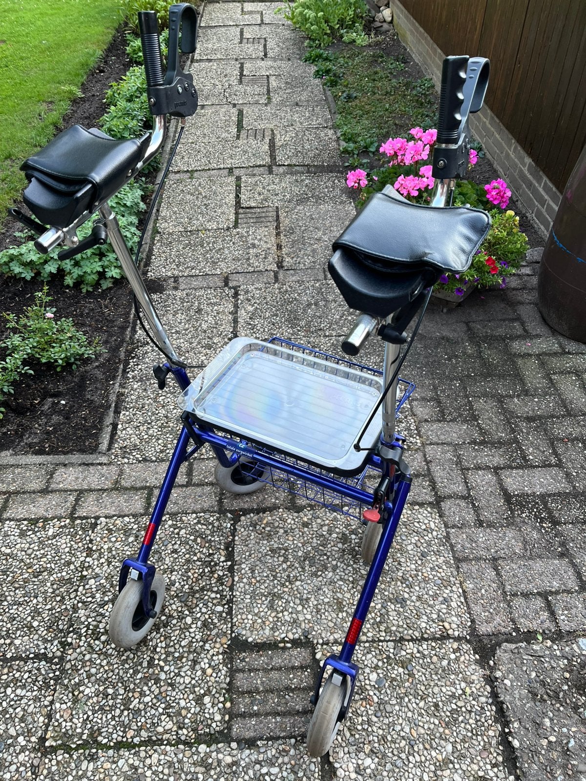 Provo Rollator - Hoog met armschalen, Ophalen, Gebruikt