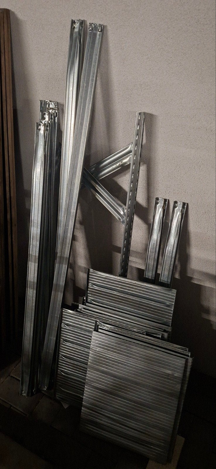 Restpartij aluminium stellingmateriaal: legplanken en staand, Huis en Inrichting, Ophalen, Gebruikt