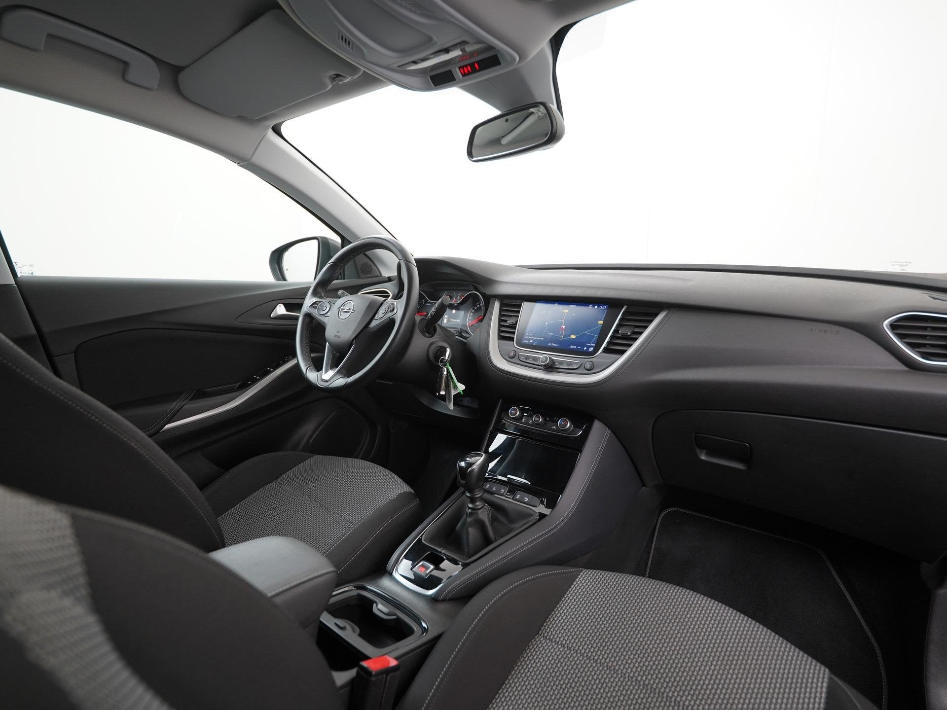 Opel Grandland X 1.2 Turbo Business + | Trekhaak | Navigatie, Voorwielaandrijving, 12 maanden, Stof, Gebruikt