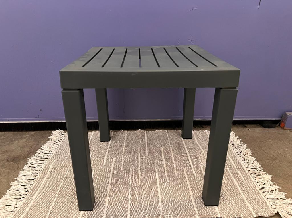 Kleine kunstof buiten tafel, Ophalen, Zo goed als nieuw
