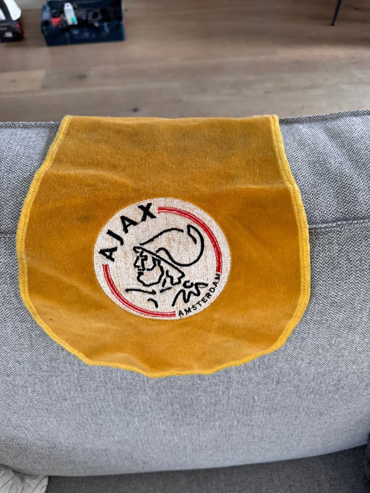 Ajax Doek hoofdsteun spelersbus - Zeldzaam verzamelobject, Ophalen of Verzenden, Gebruikt, Ajax, Overige typen