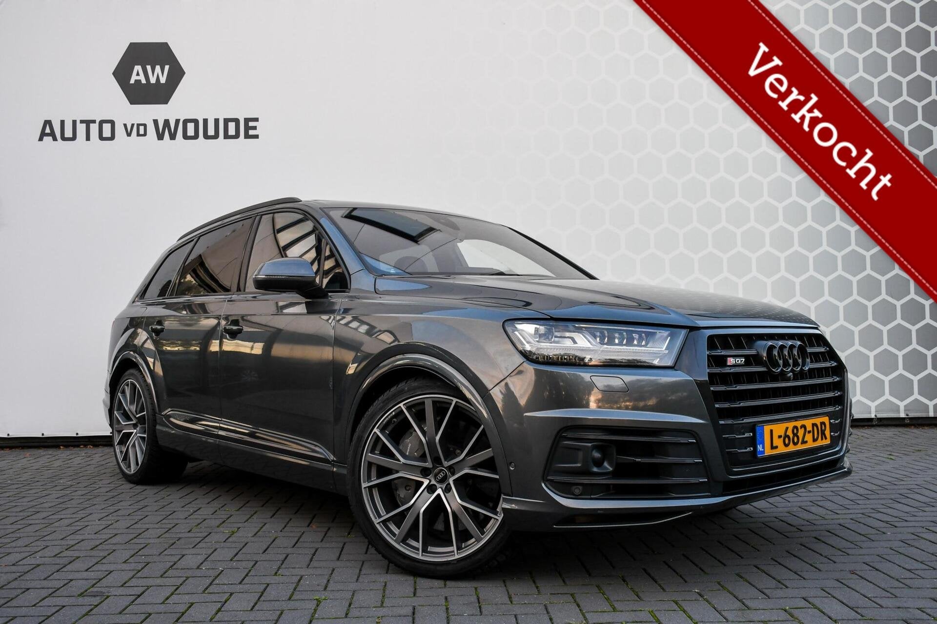 Audi SQ7 4.0 V8 TDI quattro S-line + 7p Ceramic 435PK PANO, Auto's, Automaat, SQ7, 435 pk, Gebruikt