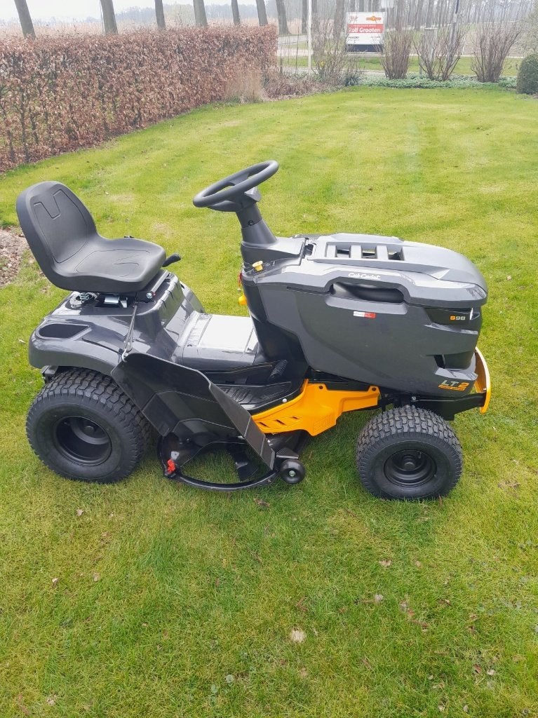 Foto 3 van Cub Cadet Lt 2 S 98 , nieuw incl mulchkit