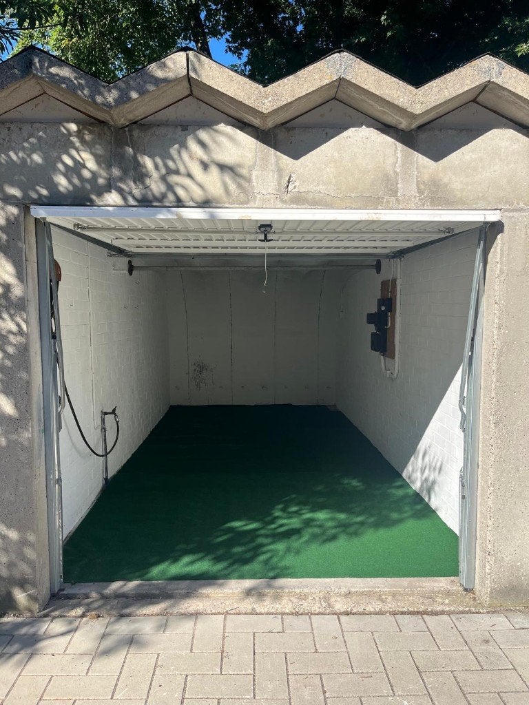 Garage Box TE HUUR  – 17 m² OPSLAGRUIMTE IN AMSTERDAM NOORD, Amsterdam