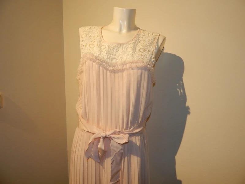 Blumarine schattige jurk open werk boven plooi roze IT 46, Verzenden, Zo goed als nieuw, Knielengte, Roze