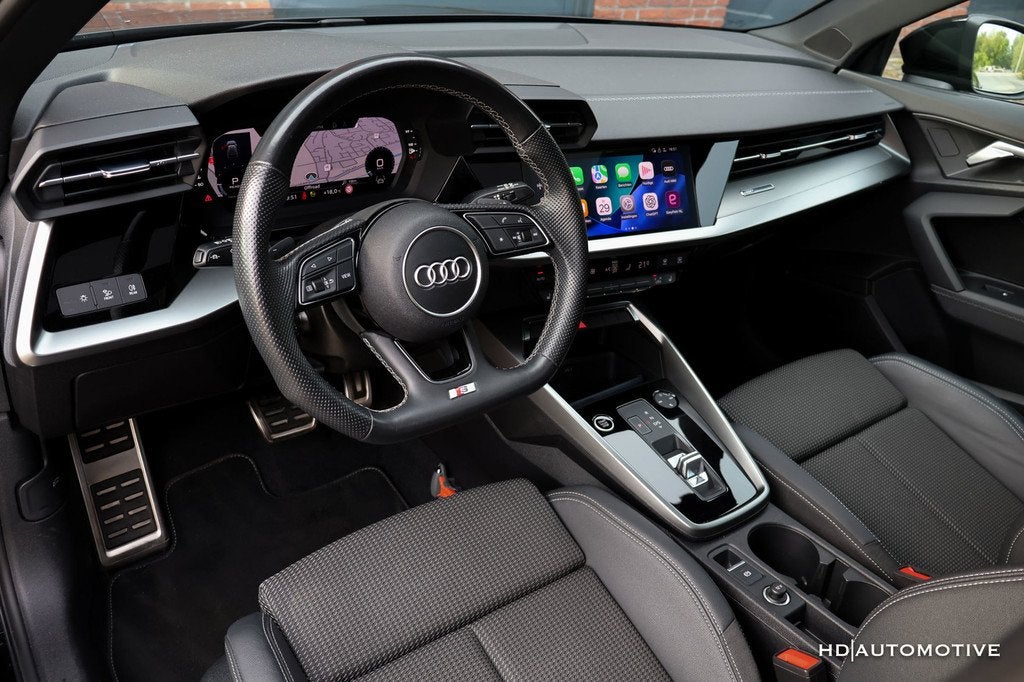 Audi A3 Sportback 30 TFSI S Edition 3xS-LINE PANO ACC CAMERA, Gebruikt, Leder en Stof, Zwart, Origineel Nederlands