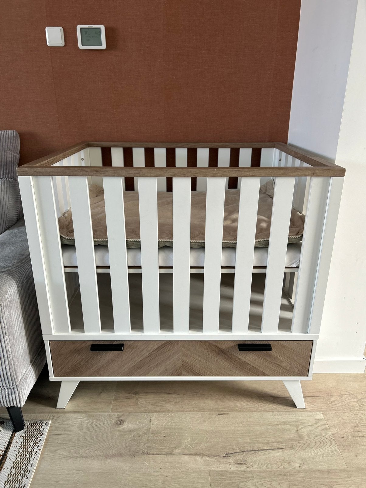 Interbaby Box Met Lade Lancaster Wit/ Visgraatmotief, Ophalen, Nieuw, Rechthoekig, In hoogte verstelbaar