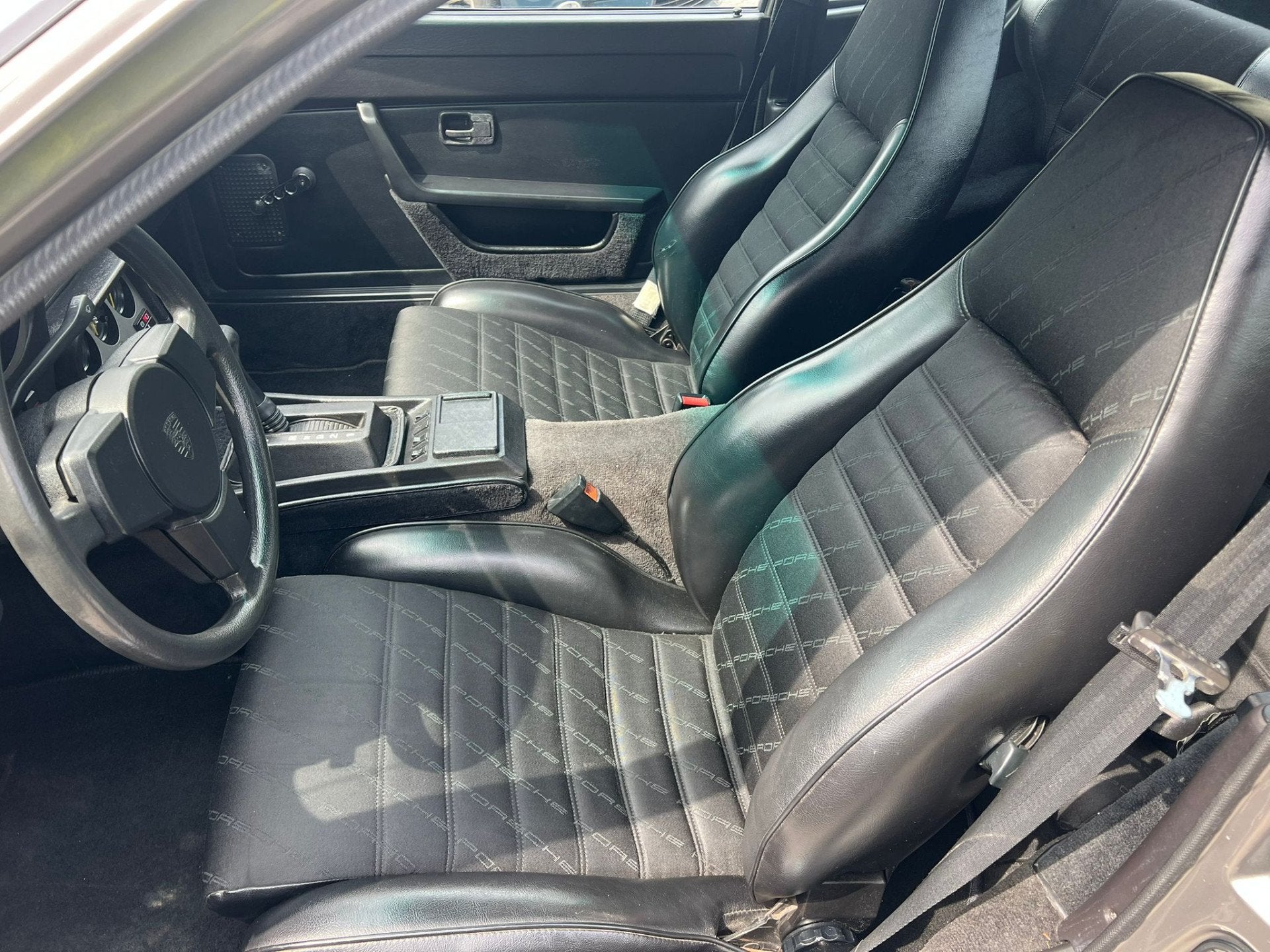 Porsche 944 2.5 Coupé Automaat (bj 1984), foto 5