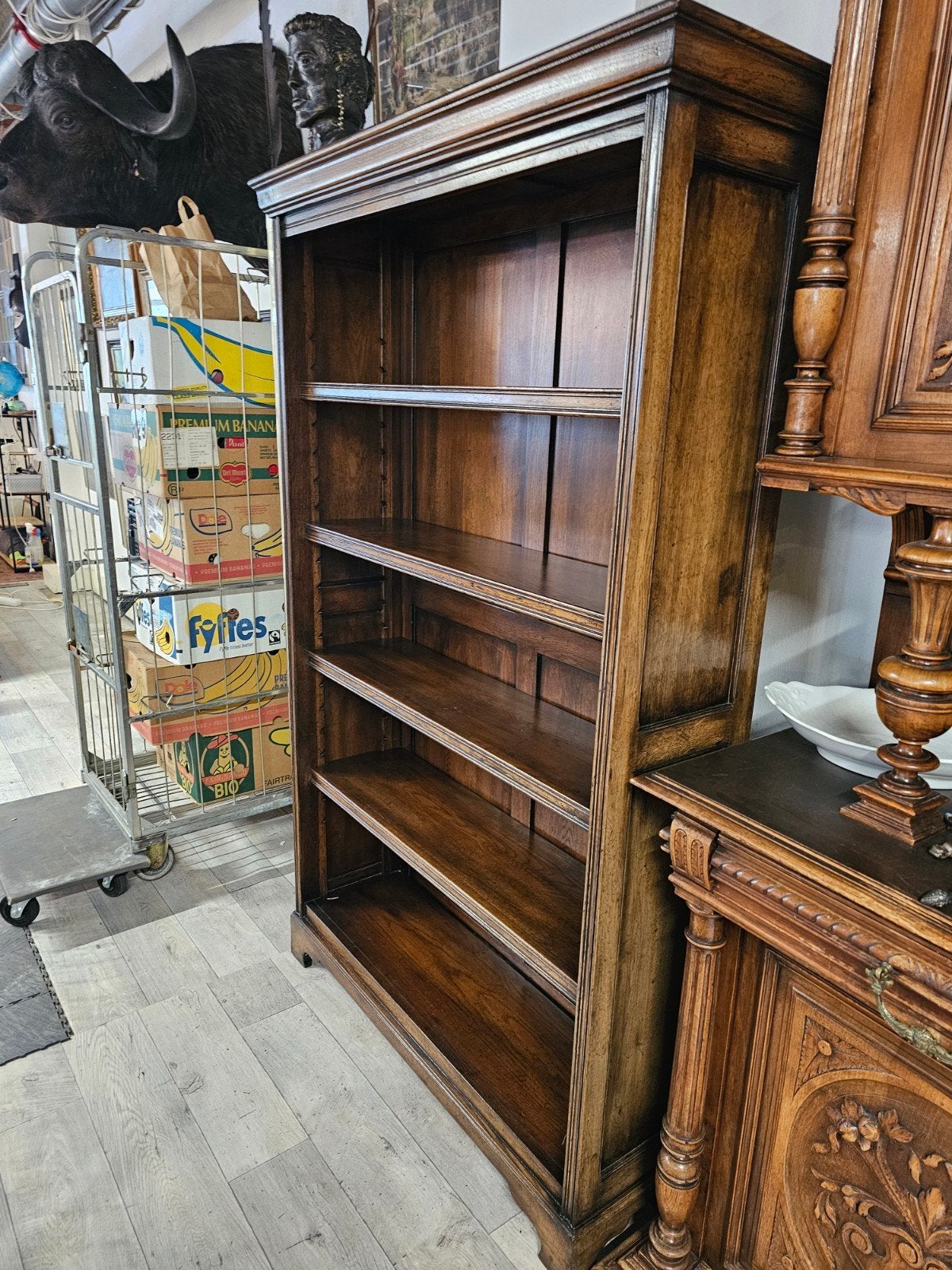 Massief Eiken Boekenkast met Verstelbare Schappen, Met plank(en), Gebruikt, 100 tot 150 cm, Klassiek